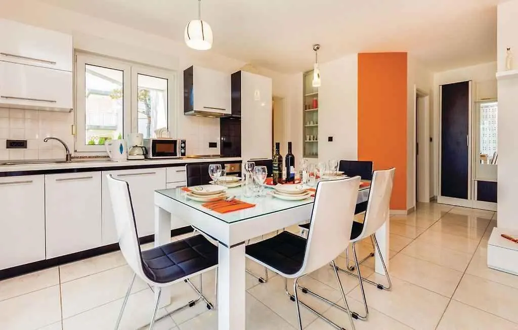 Holiday Home In Crikvenica 39227 Croatie